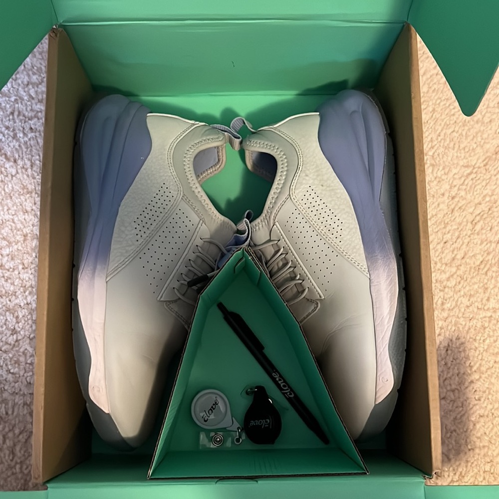Clove Nursing Shoes